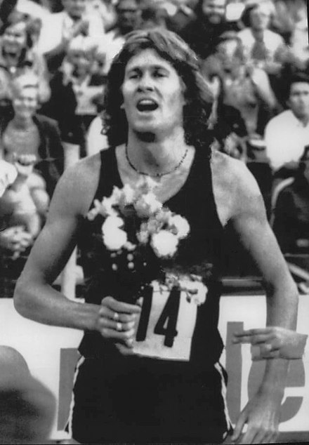 440px-John_Walker_runner_1975.jpeg