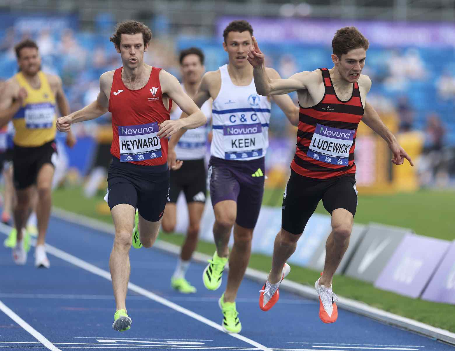 1500m-.jpg
