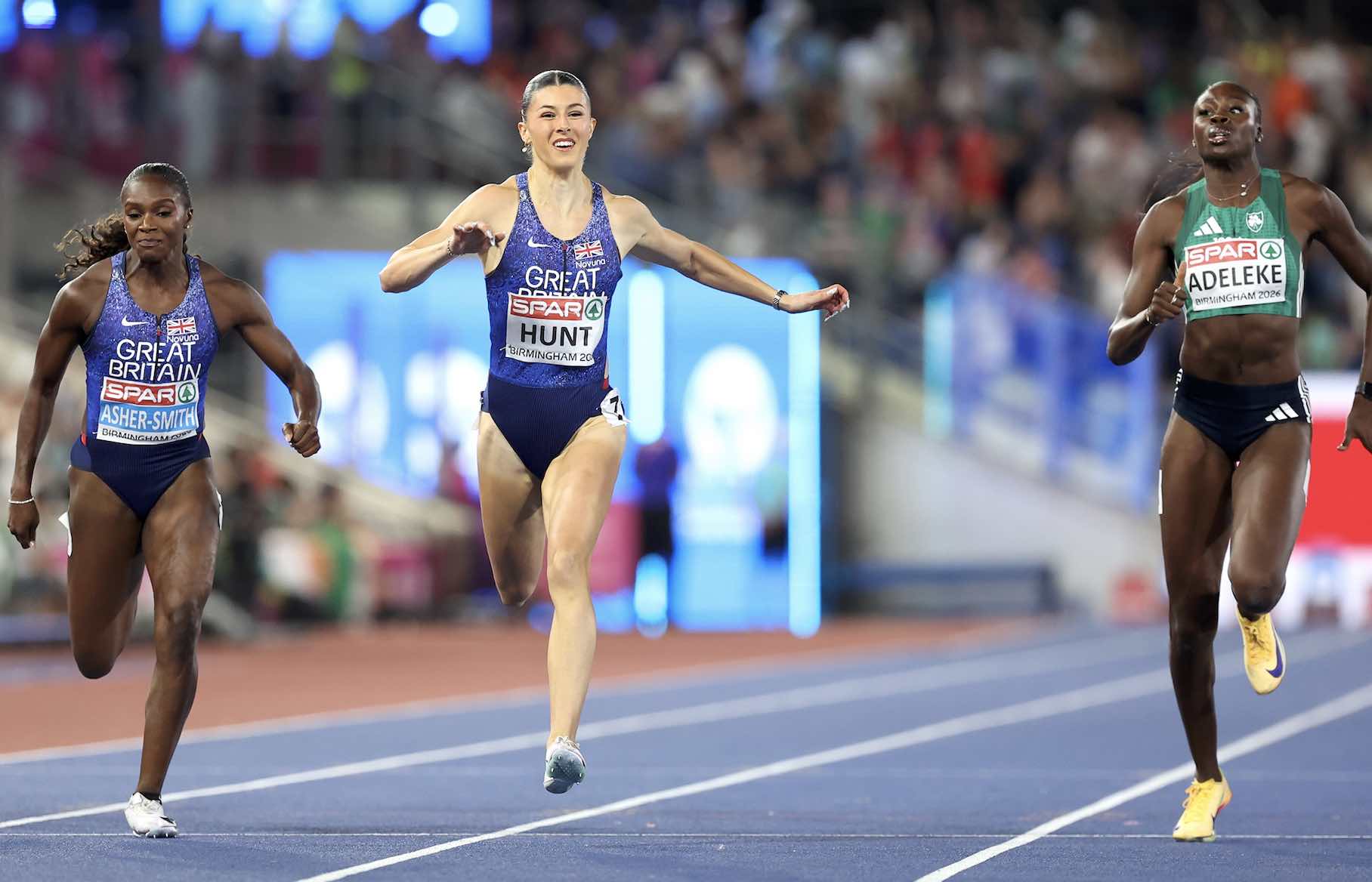 Amy-Hunt-200m-5-.jpg